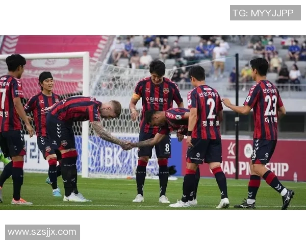 帕斯迎战蔚山现代展开激烈较量期待精彩瞬间与精彩进球的碰撞 帕斯迎战蔚山现代展开激烈较量期待精彩瞬间与精彩进球的碰撞